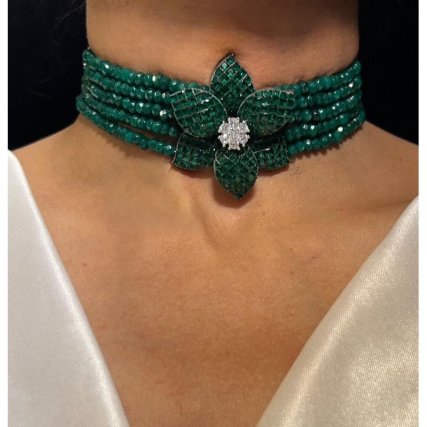 Invisible Pearl Choker Set With Big Flower Studs