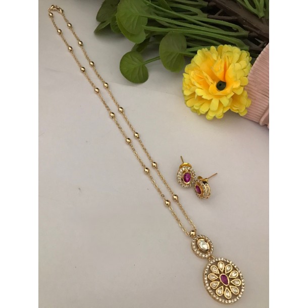 Kundan Pendant Set