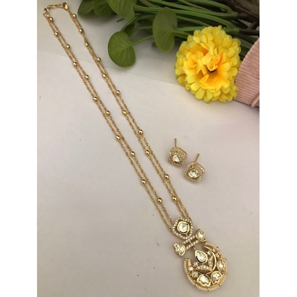 Kundan Pendant Set