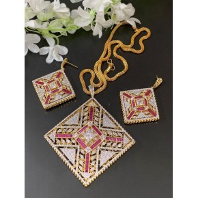 Gold plated pendent set 