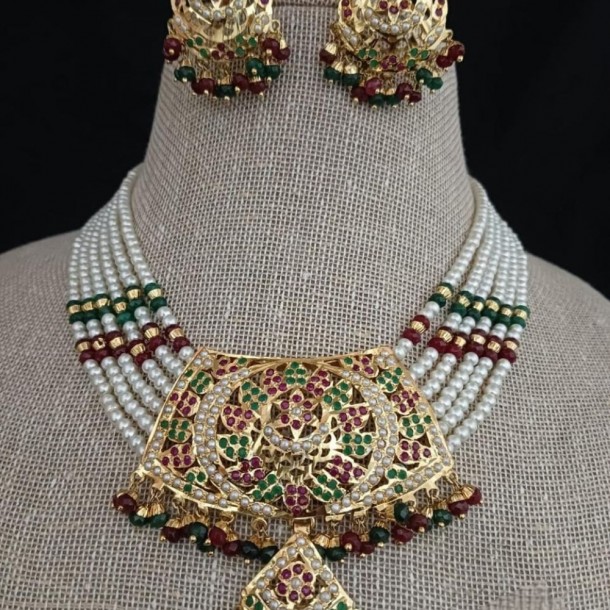 Jadau heavy chokar necklace set